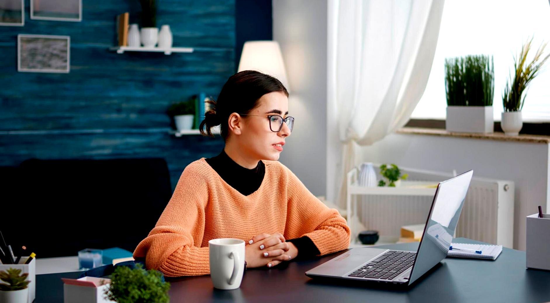 Análisis financiero profesional con gráficos de mercado